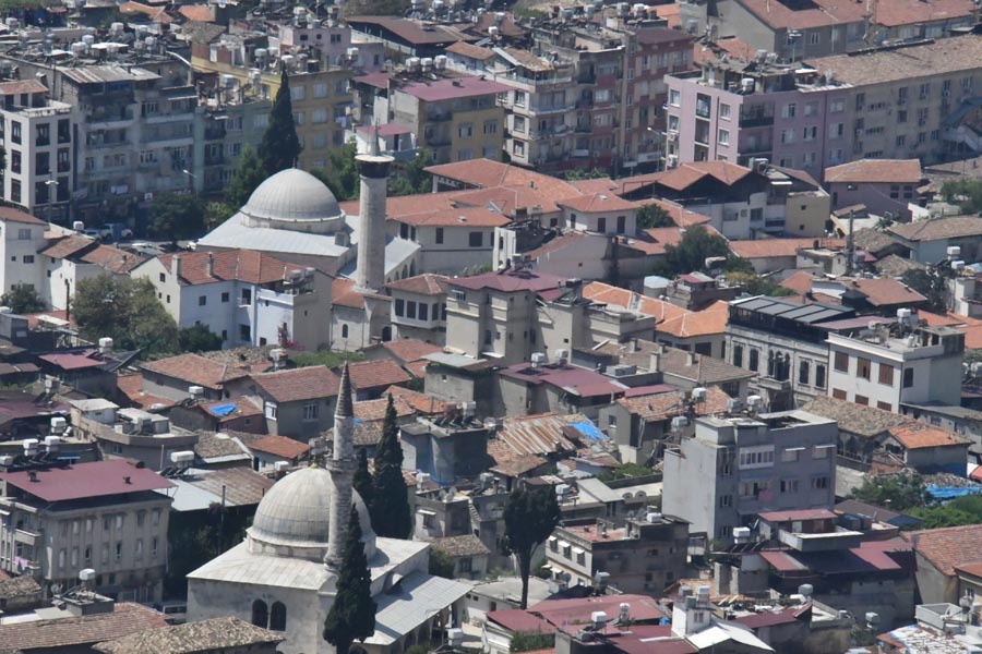 Aussichtsplattform gözlem güvertesi mit Şeyh Ali Cami und Habib-i Neccar Cami, Antakya