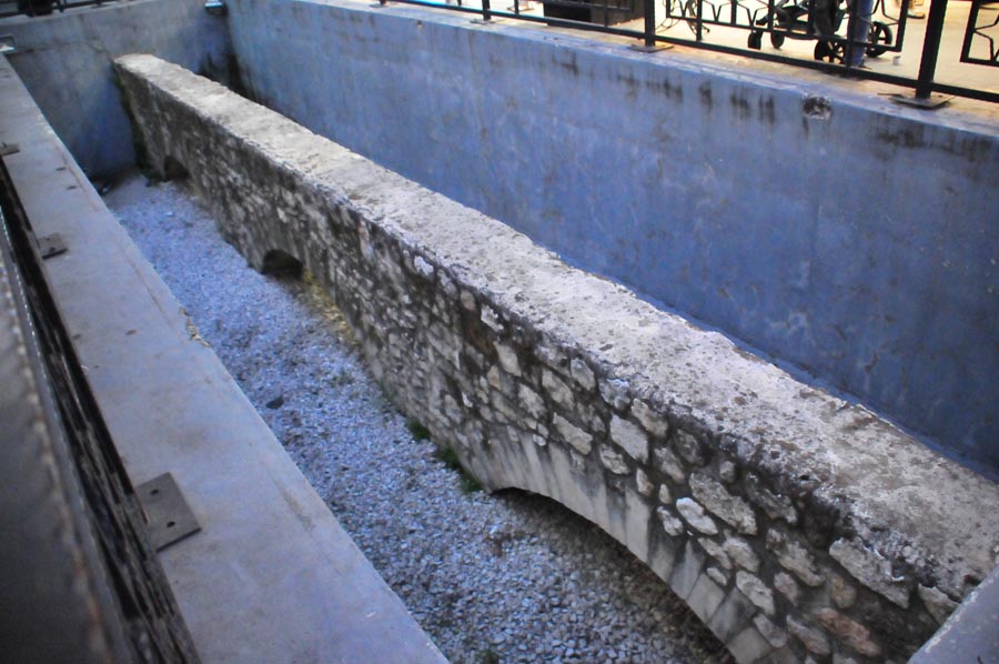 historisches Bauwerk - vielleicht ein Aquädukt ?? - Antakya