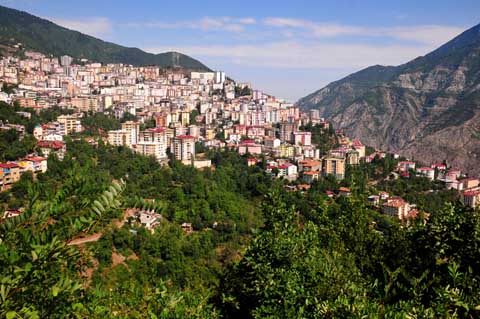 Artvin, Blick vom Aussichtspunkt Atatürk Heykeli