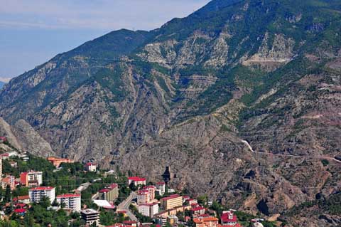 Artvin, Blick vom Aussichtspunkt Atatürk Heykeli