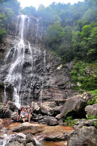 Wasserfall Mençuna Şelalesi