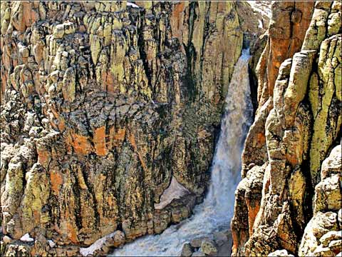 Çır Şelalesi, Wasserfall