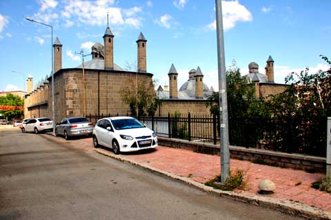 Rüstem Paşa Bedesteni, Taş Hanı, Erzurum