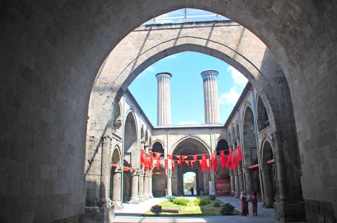 Çifte-Minare-Medrese, Çifte Minareli Medrese, Twin Minaret Madrasa, Erzurum
