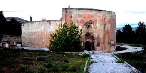 Mama Hatun Tomb / Türbesi, Tercan