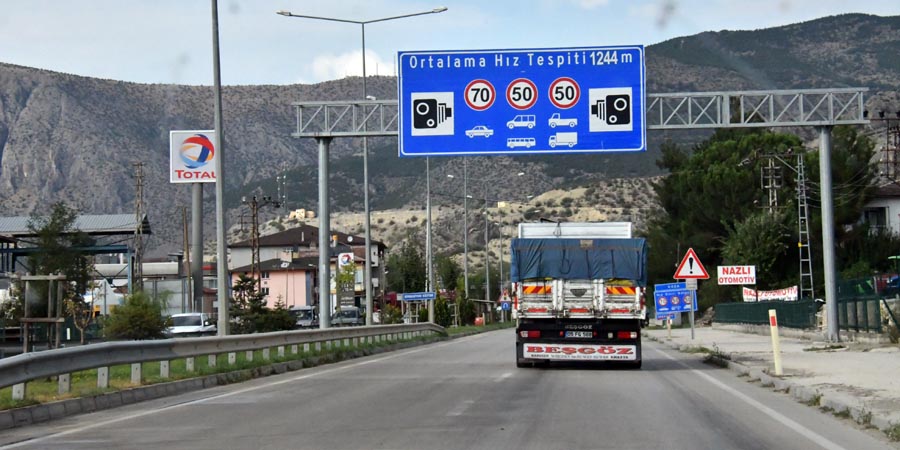 Geschwindigkeitsradar - Amasya Erzincan Yolu vor Amasya