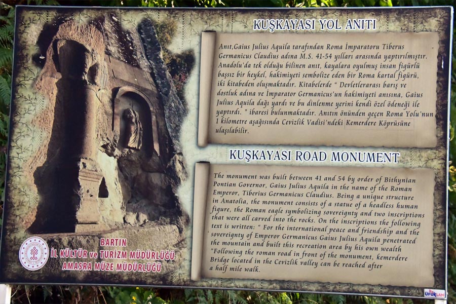 Kuş Kayası Yol Anıtı, Gömü