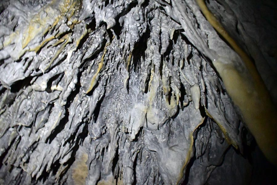 Georgianische Tropfsteinhöhle Gürcüoluk Mağarası im Tabiat Parkı