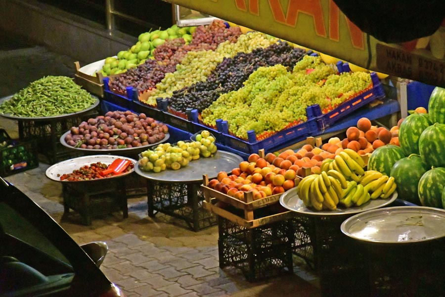 Obstmarkt in der Taşhancılar Cd., Bolu
