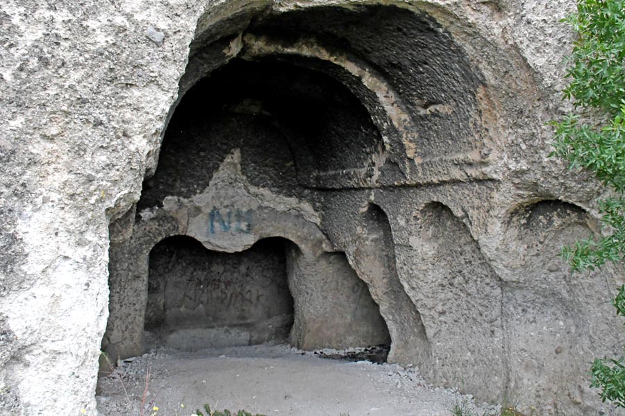 İndağı Kaya Mezarları ve Şapel, İnköyü