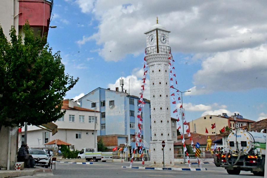 Uhrenturm Saat Kulesi von Ortaköy