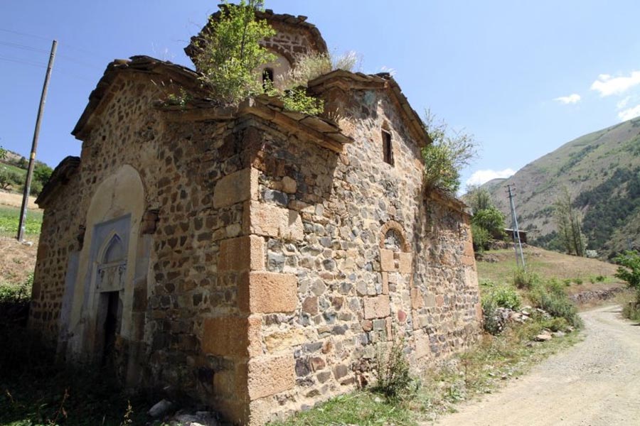 Alpullu Kilisesi, Uğurtaşı / Torul