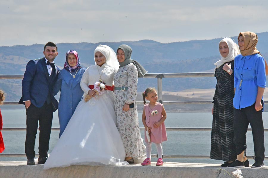Brautpaar / Hochzeit am Çekerek Süreyya Bey Barajı, Baraj Göndesi