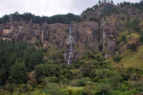 Bambarakanda Wasserfall Sri Lanka