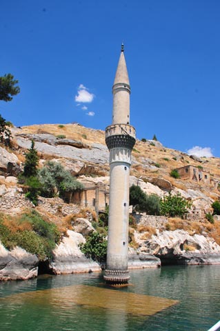 Halfeti Batık Camii, Savaşan / Eski Halfeti / Xelfetî