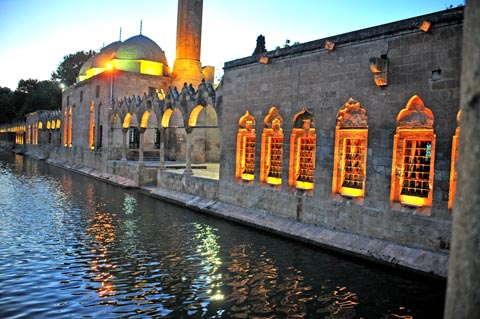 Halil Ür-Rahman Camii / Döşeme Camii / Rizvaniye Cami, Şanlıurfa