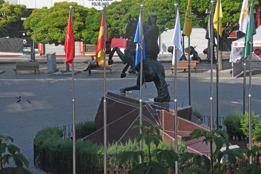 Atatürk Heykeli, Polatlı
