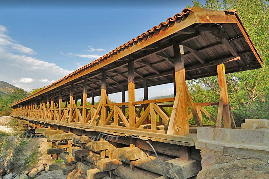 Tarihi Bayramören Köprüsü