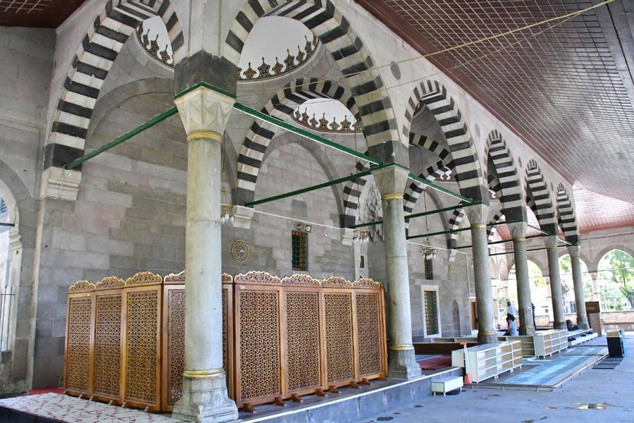 Kurşunlu Camii, Kayseri