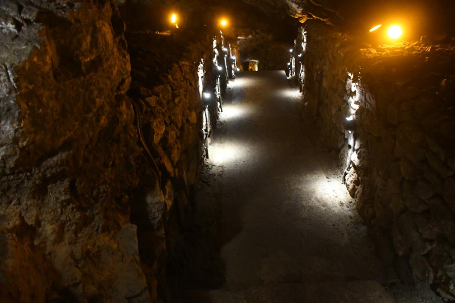 Sulu Mağara Watery Cave, Keskin