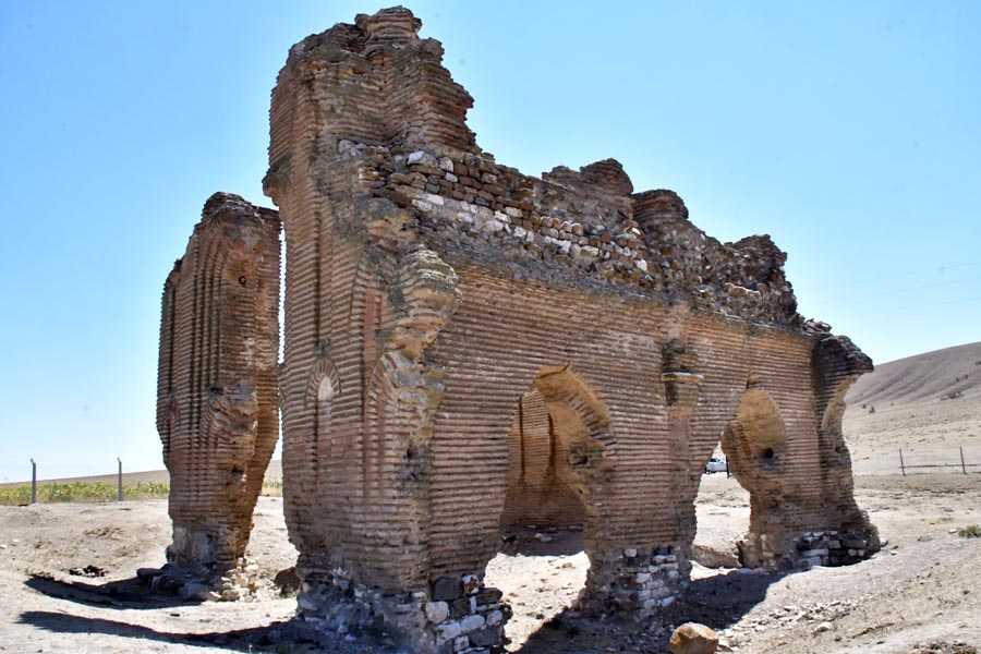 Tarihi Üçayak Kilisesi Kalıntıları, Taburoğlu