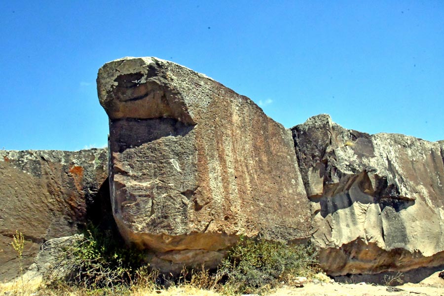 Ağıllı Köyü Tarihi Yazılı Kaya / Topada Inscription