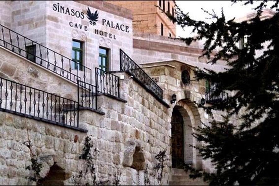 Sinasos Palace Cave Hotel in Mustafapaşa / Ürgüp / Nevşehir