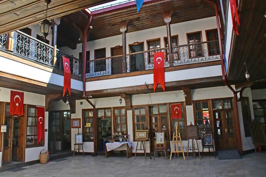 Çorapçı Hanı / Sivas Belediyesi İhramcızade Kültür Ve Sanat Merkezi