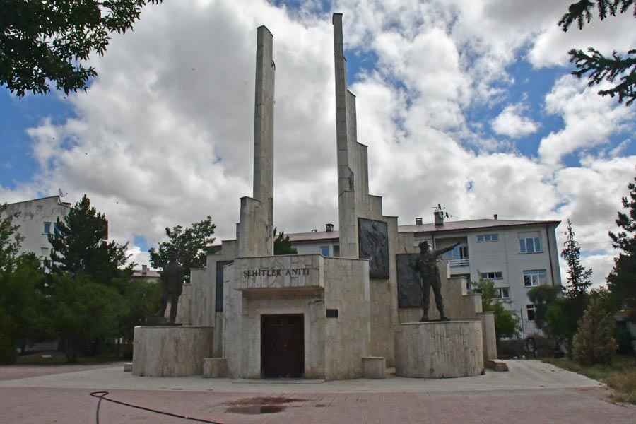 Şehitler Anıtı, Sivas