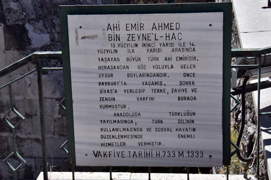 Ahi Emir Ahmetbin Zeynel Türbesi, Ahi Emir Ahmed Kümbeti, Sivas