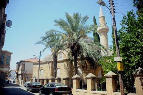 Arabahmet Camii ve Medresesi