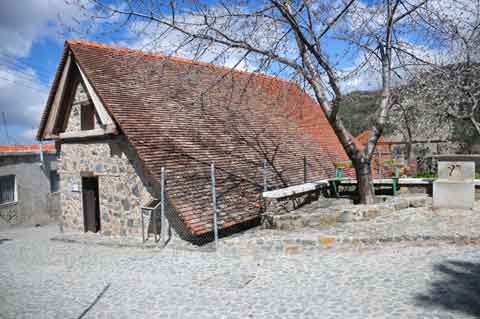 Scheunendachkirche Archangelos Michail in Pedoulas