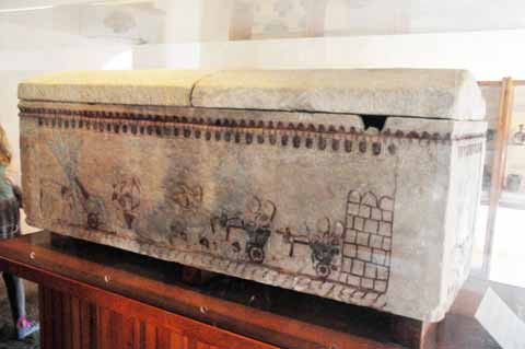 Sarkophag im archäologischen Museum Kouklia